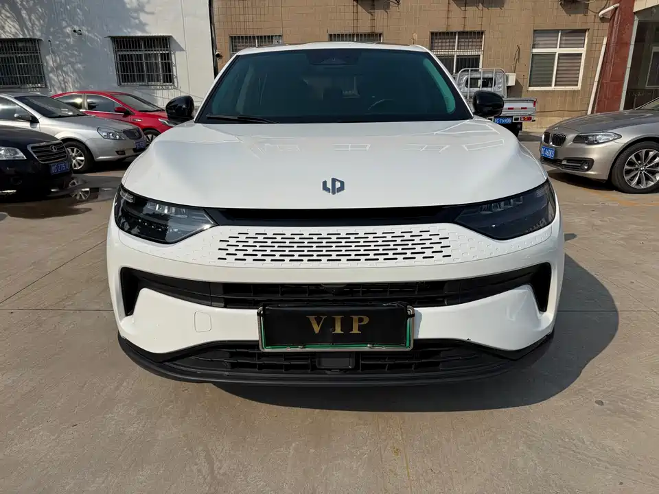 Leapmotor C11
