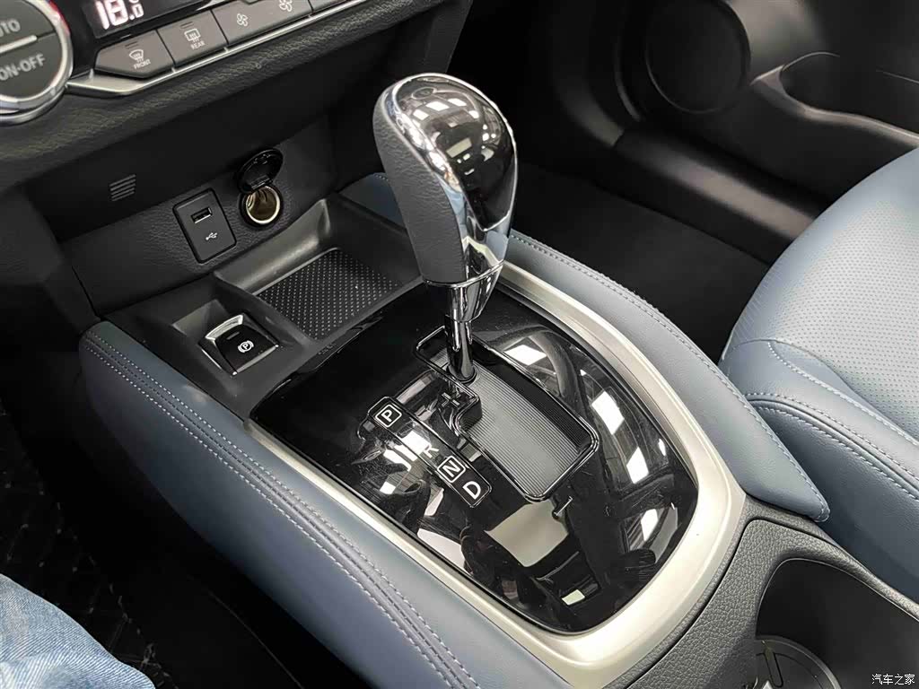 Nissan X-Trail, 2025 6