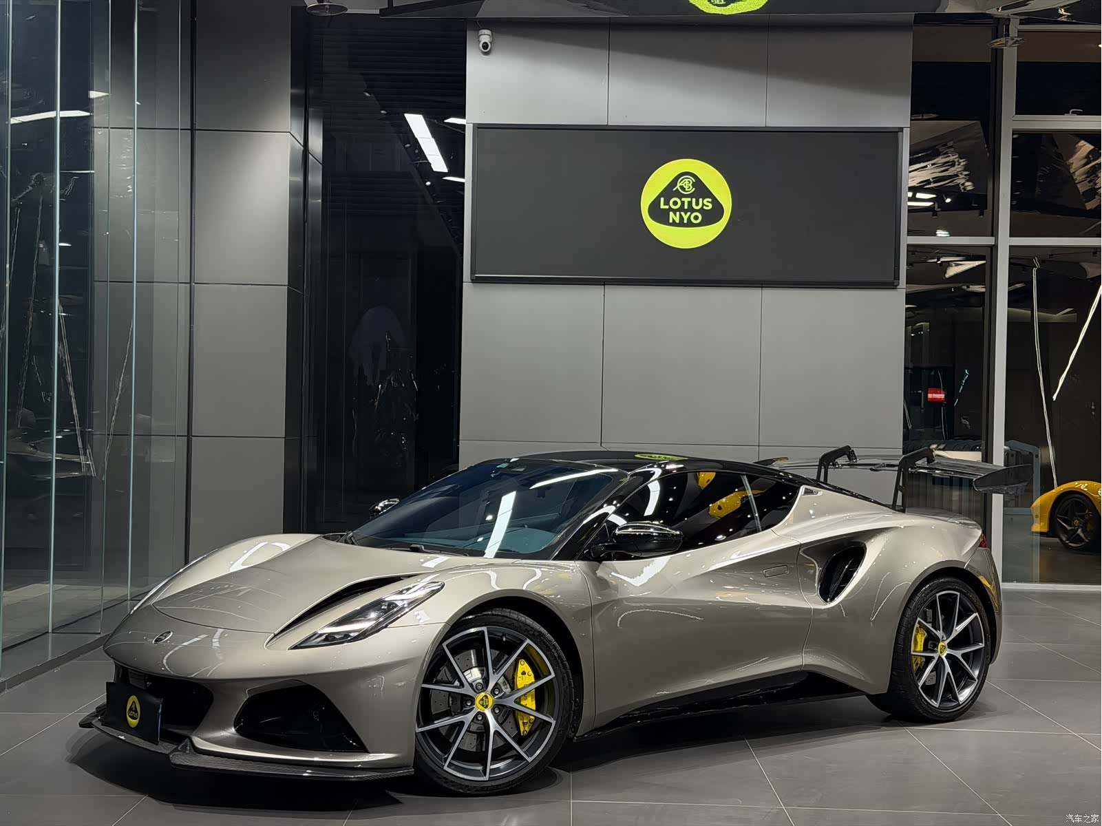 Lotus EMIRA