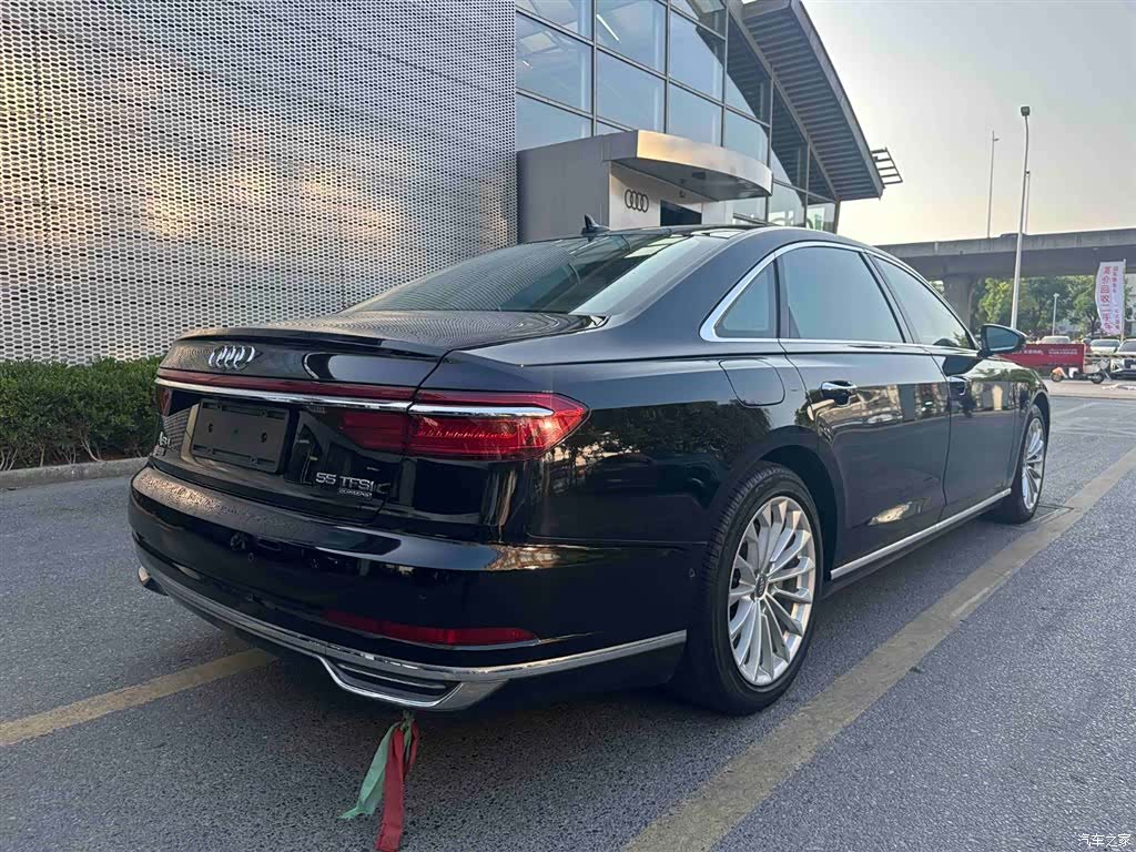 Audi A8L, 2018 все фото