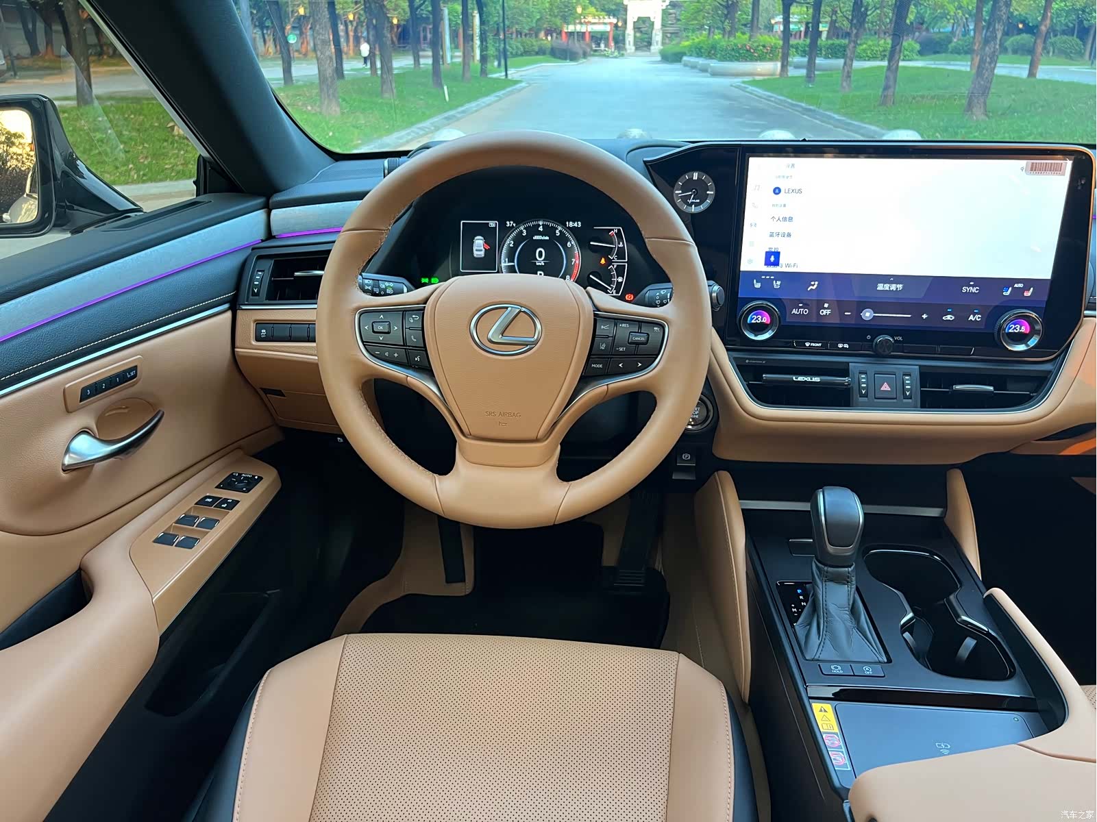 Lexus ES, 2025 15