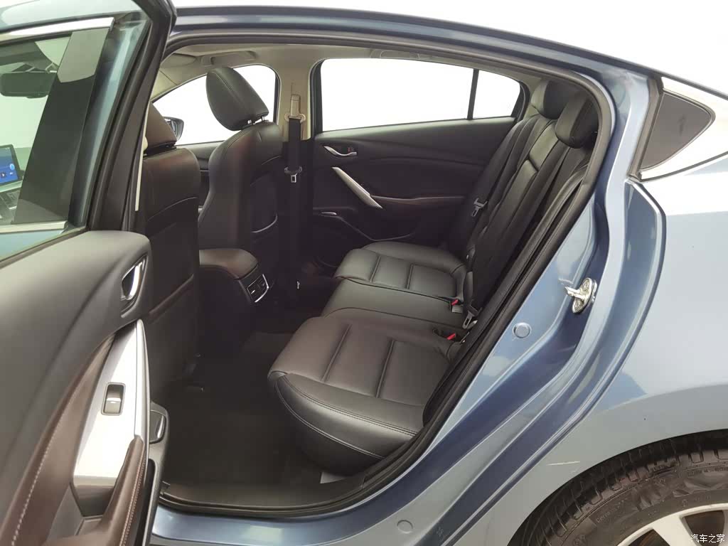Mazda Atenza, 2016 15