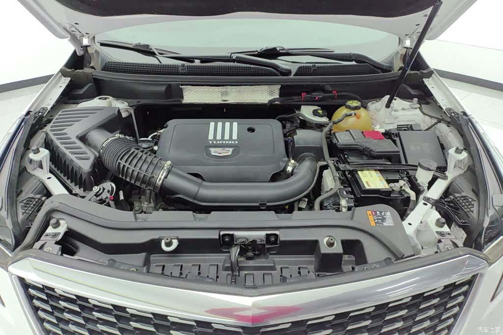 Cadillac XT5, 2021 10