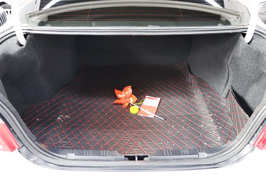 BMW 5 Series, 2010 25