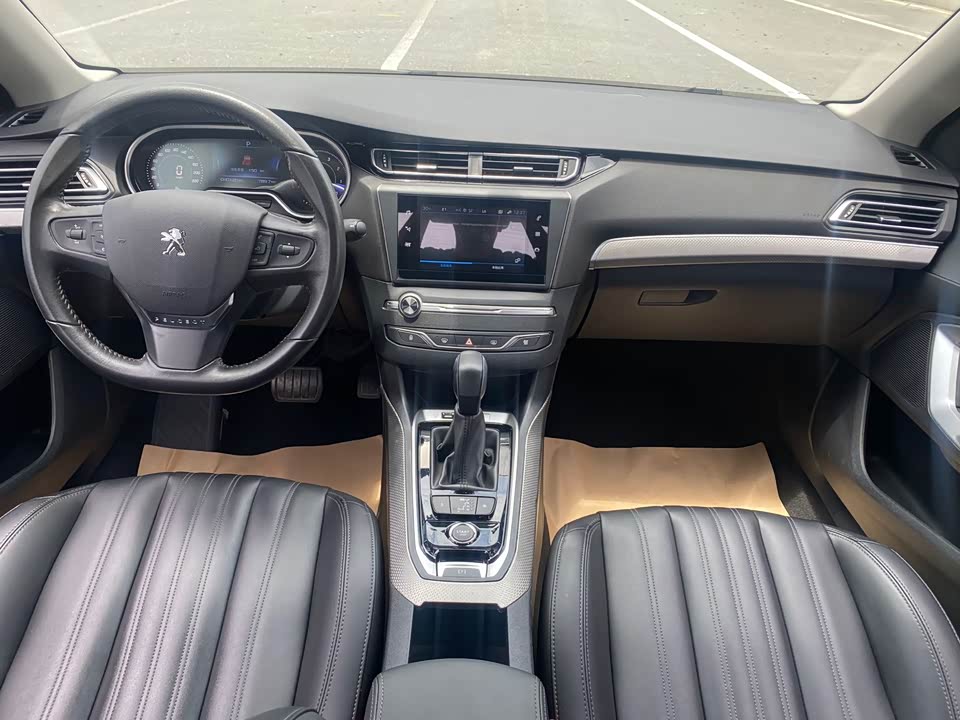 Peugeot 408