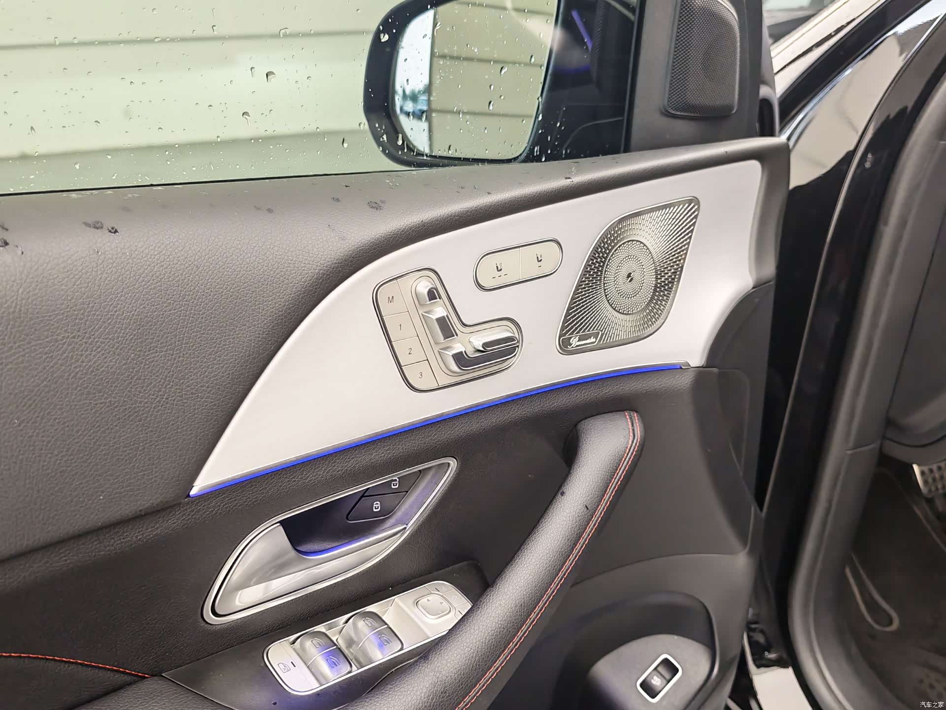 Mercedes-Benz GLE, 2025 11