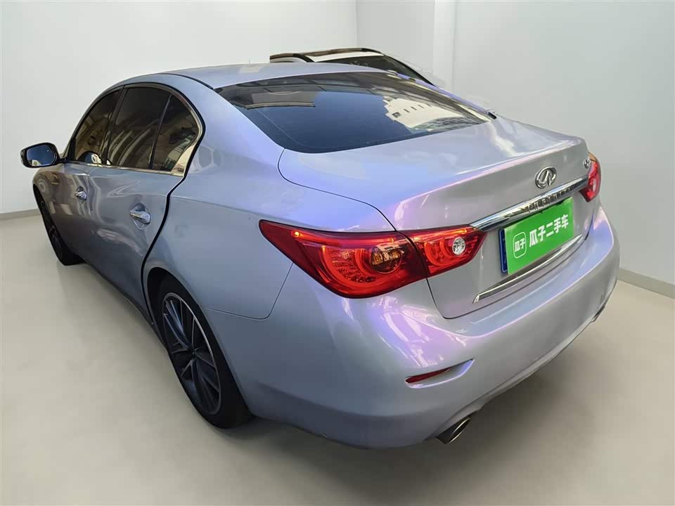 Infiniti Q50L