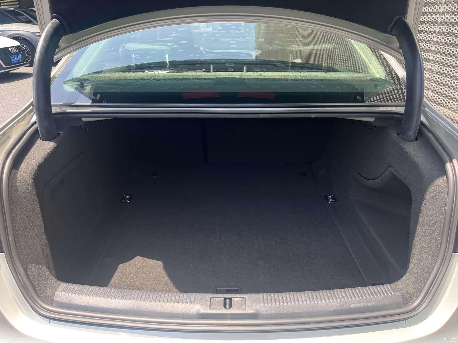 Audi A4L, 2016 15