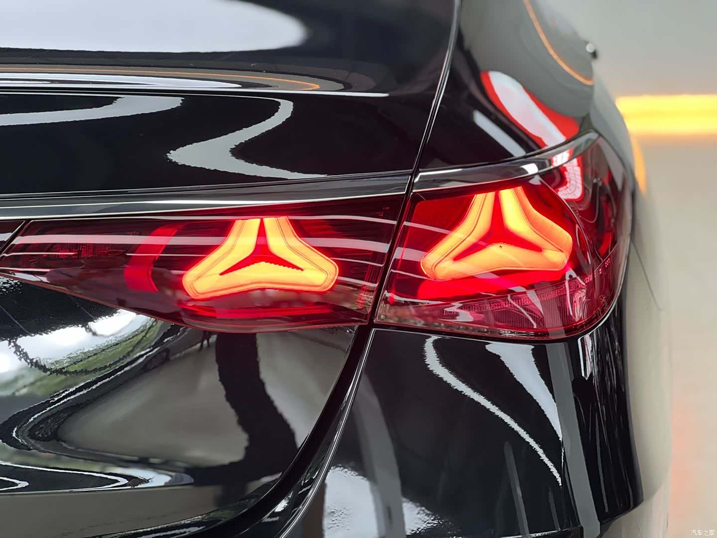 Mercedes-Benz E-Class, 2025 17