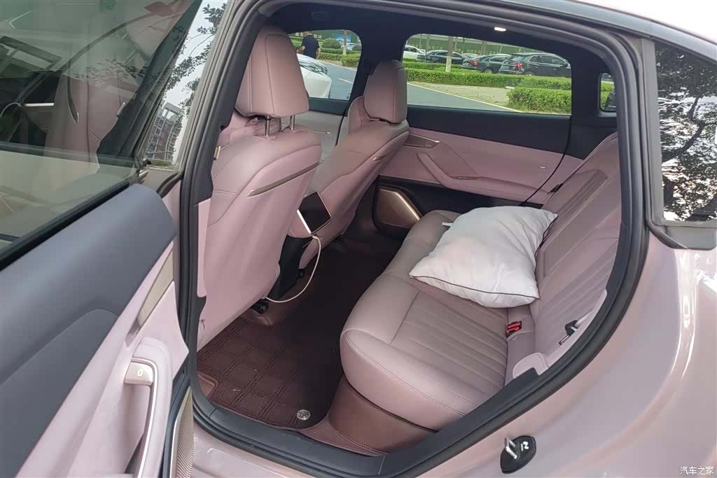 NIO L60, 2025 11