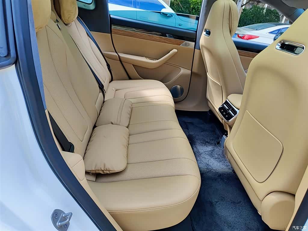 Luxeed R7, 2024 11