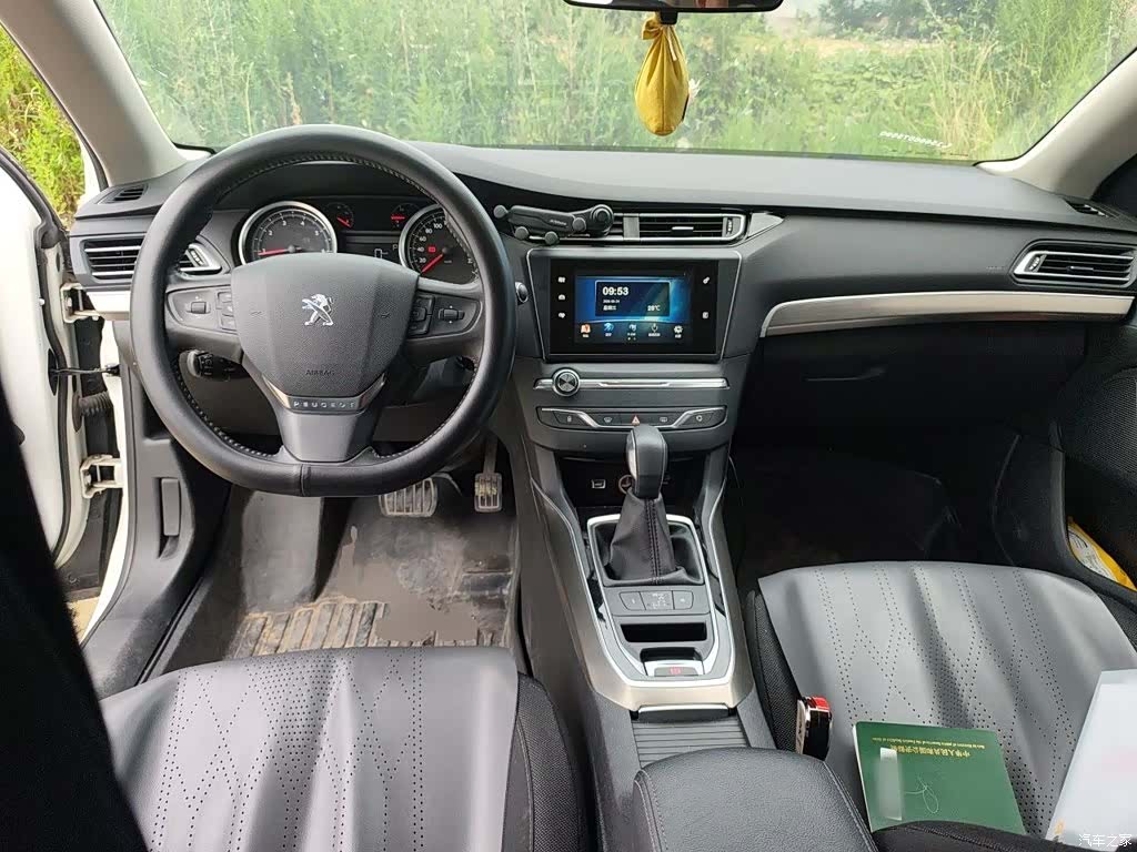 Peugeot 408, 2016 6