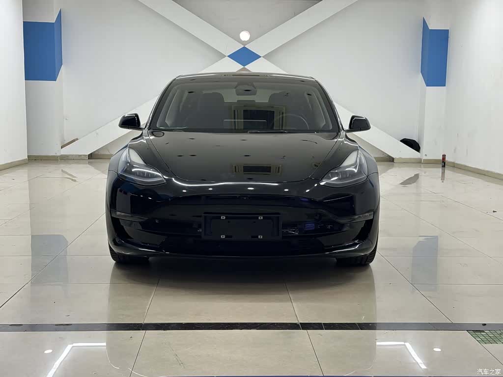 Tesla Model 3, 2022 3