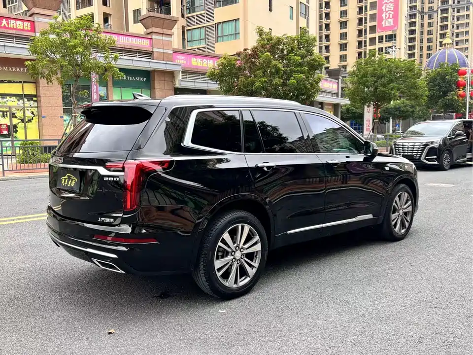 Cadillac XT6