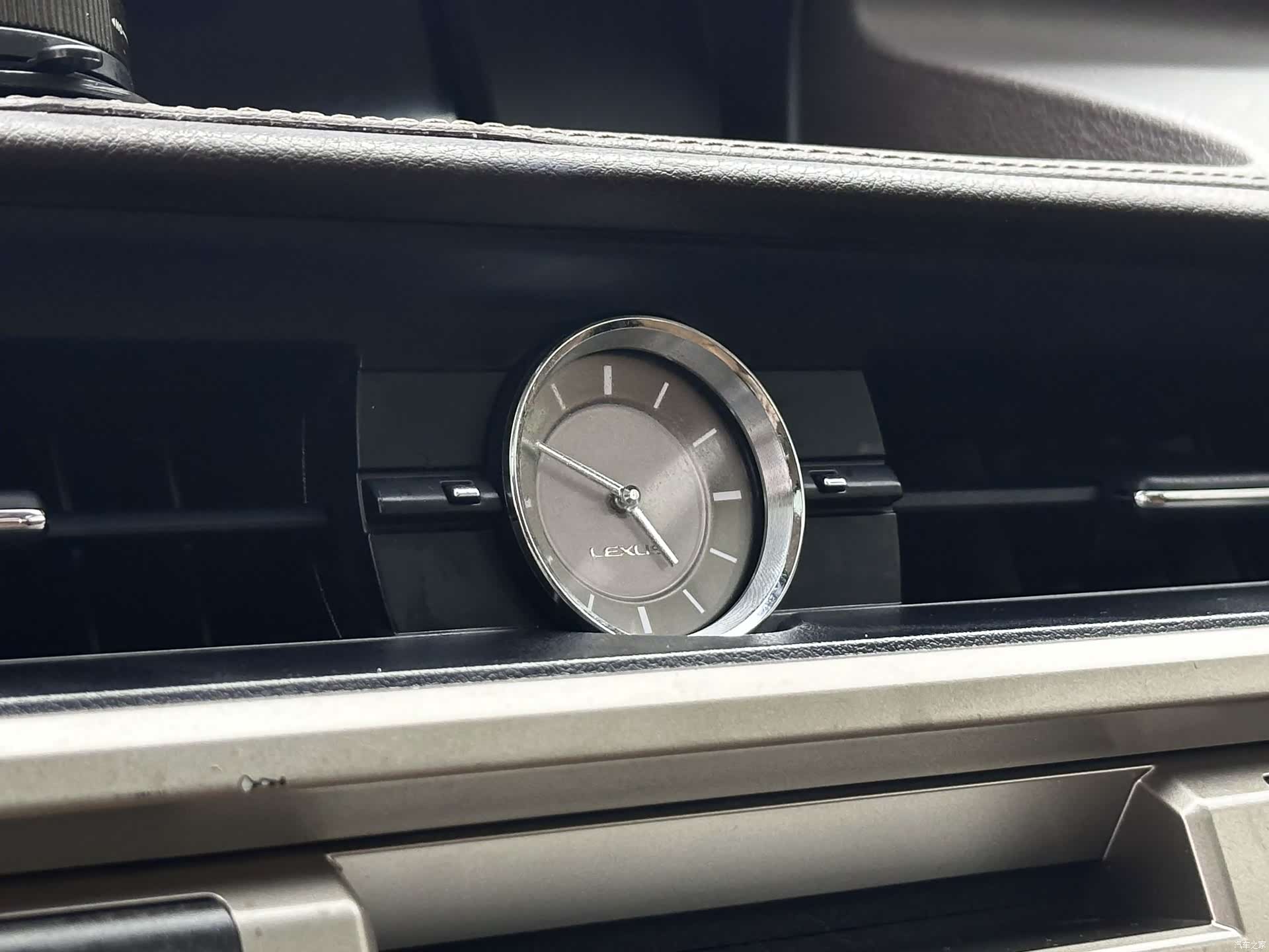 Lexus ES, 2016 6
