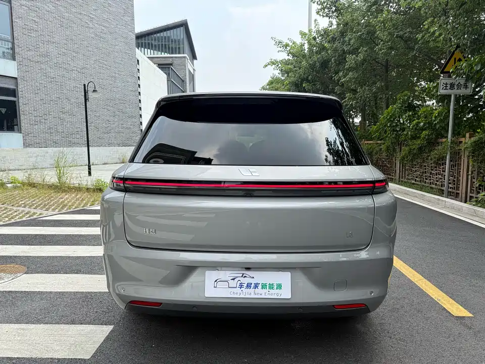 Li Auto Ideal L8