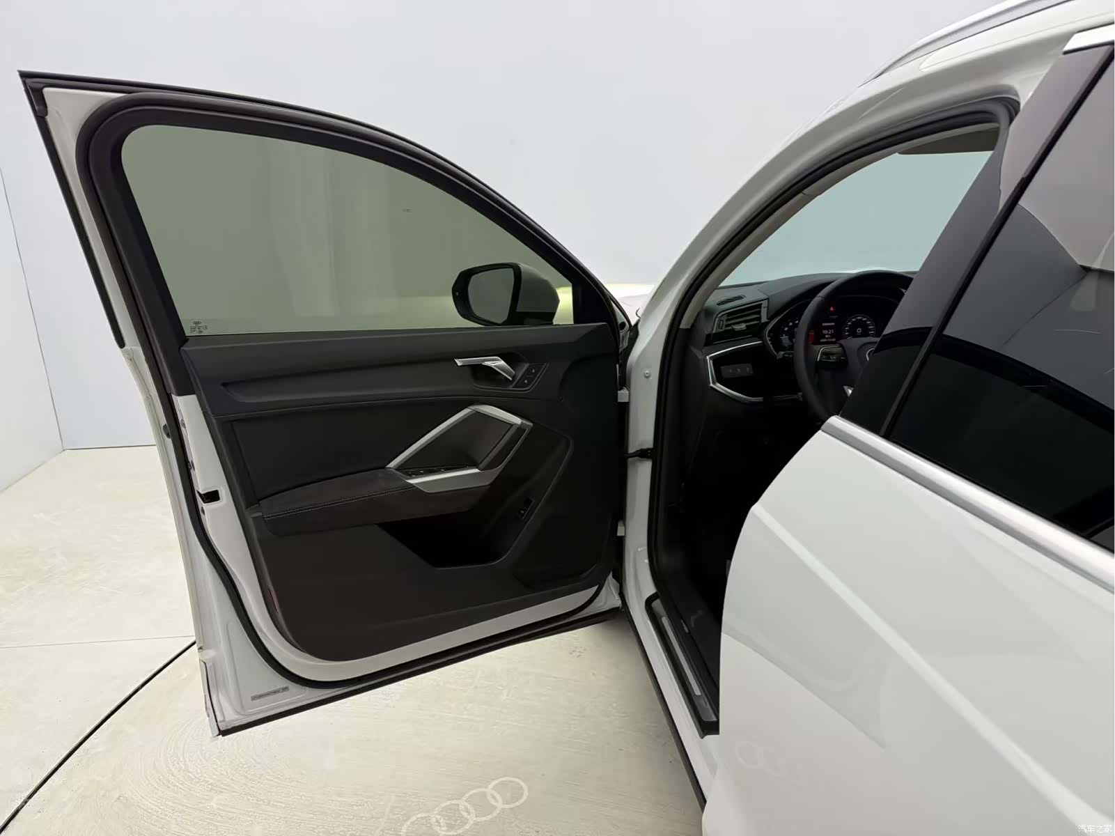 Audi Q3, 2022 19