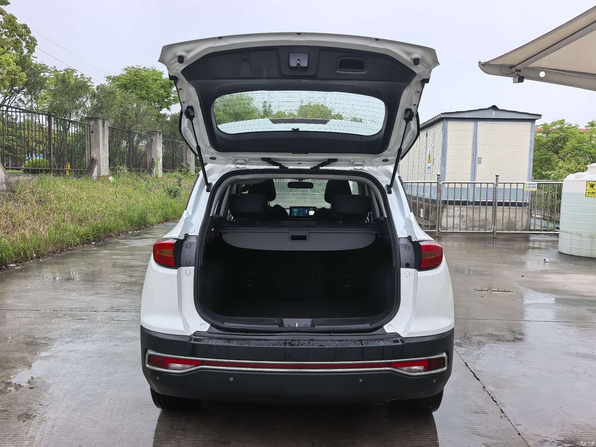 JAC iEVS4, 2019 19