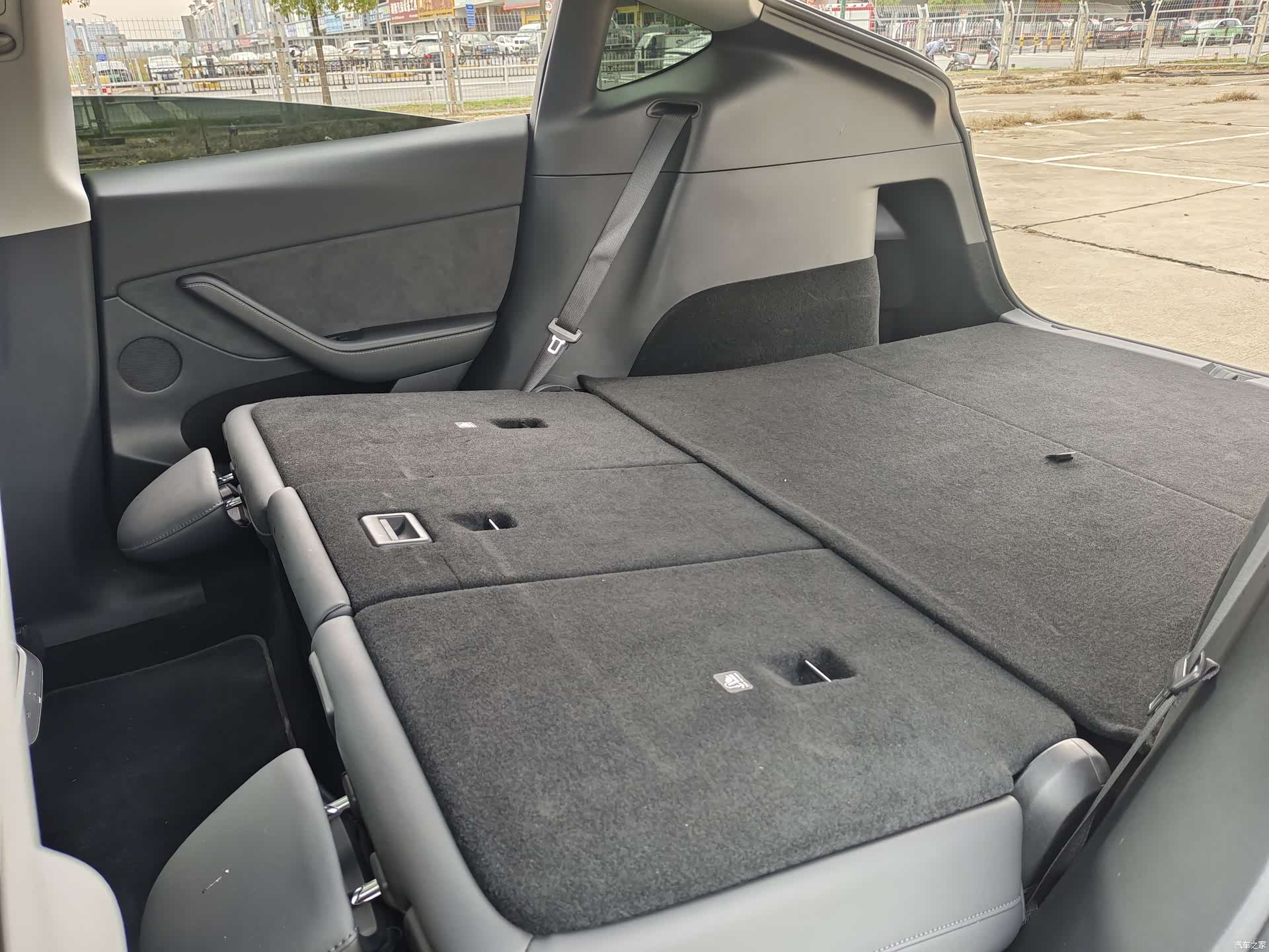 Tesla Model Y, 2021 27