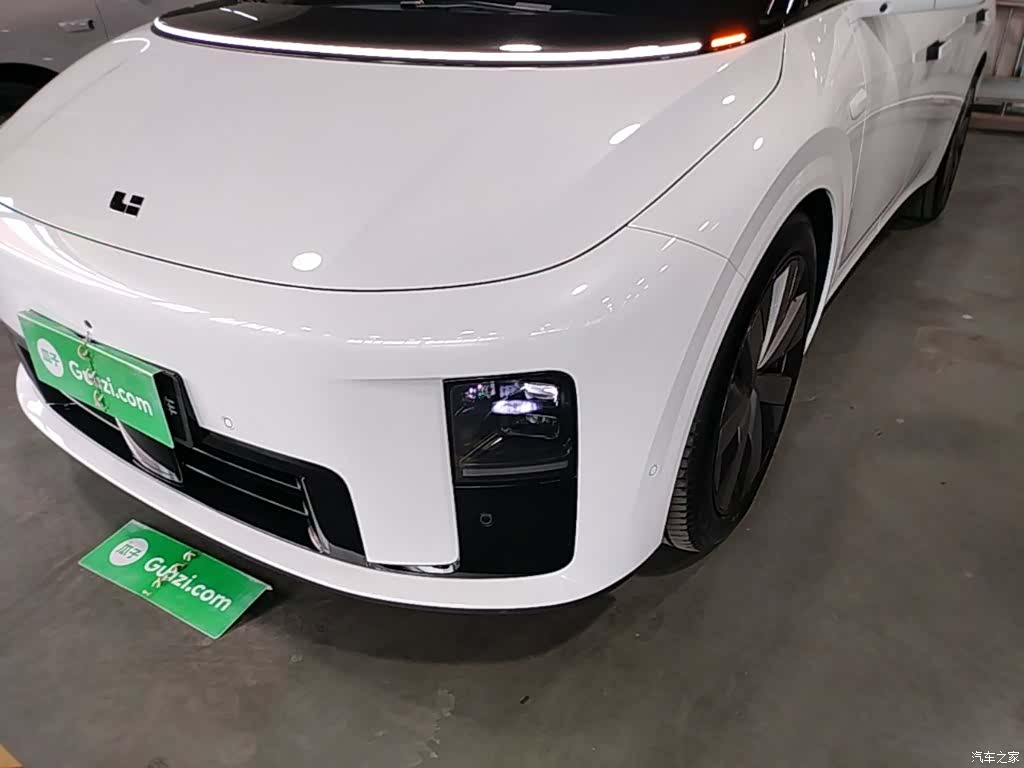 Li Auto i8, 2025 24