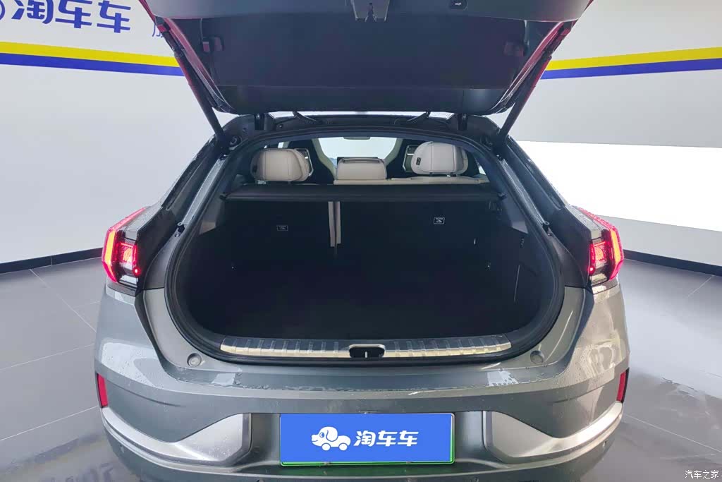 Zeekr 001, 2025 4