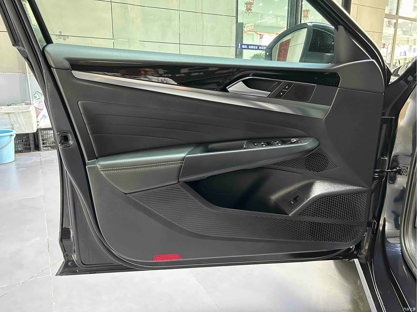 Volkswagen Passat, 2024 10