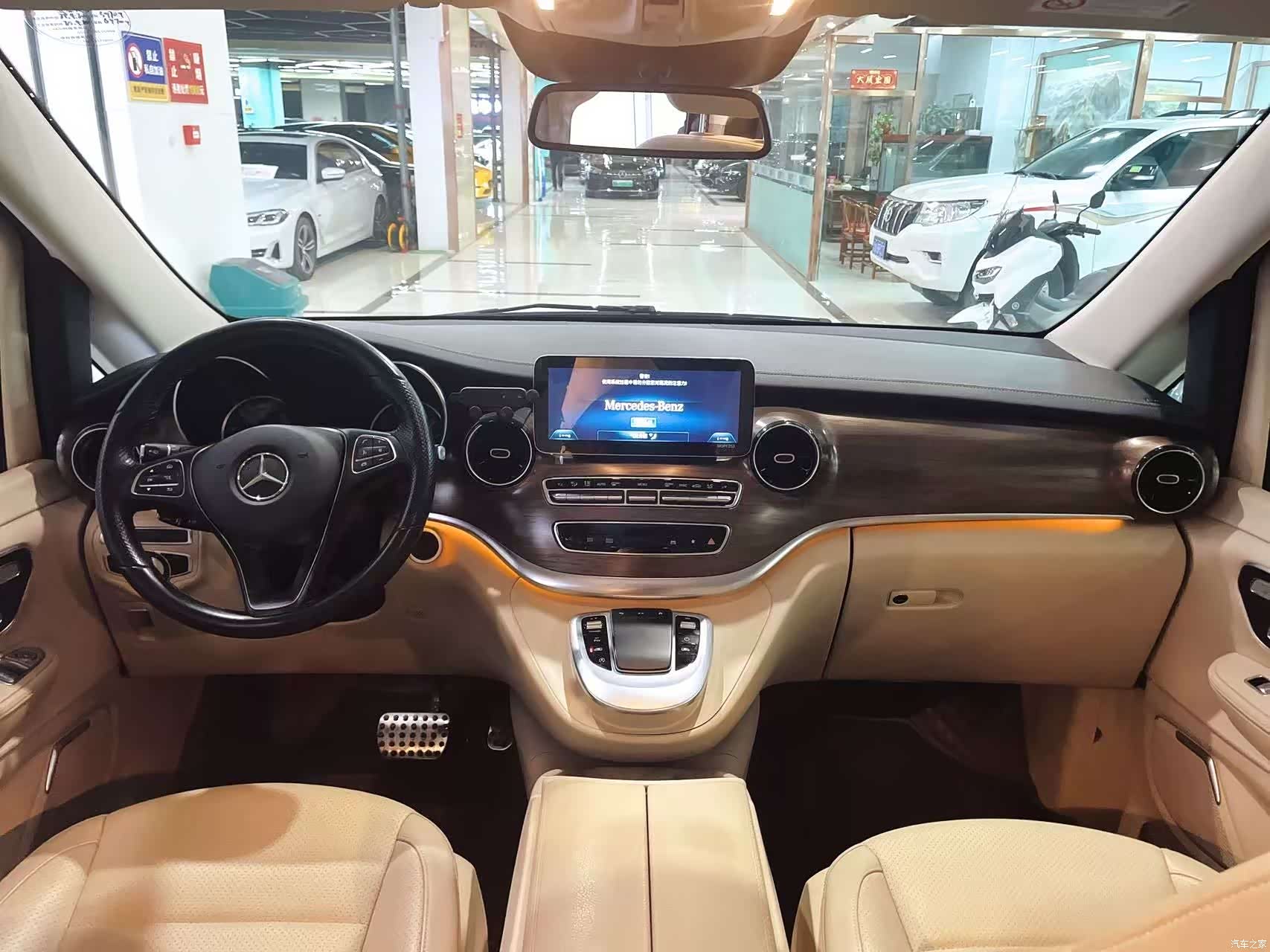Mercedes-Benz V-Class, 2021 8