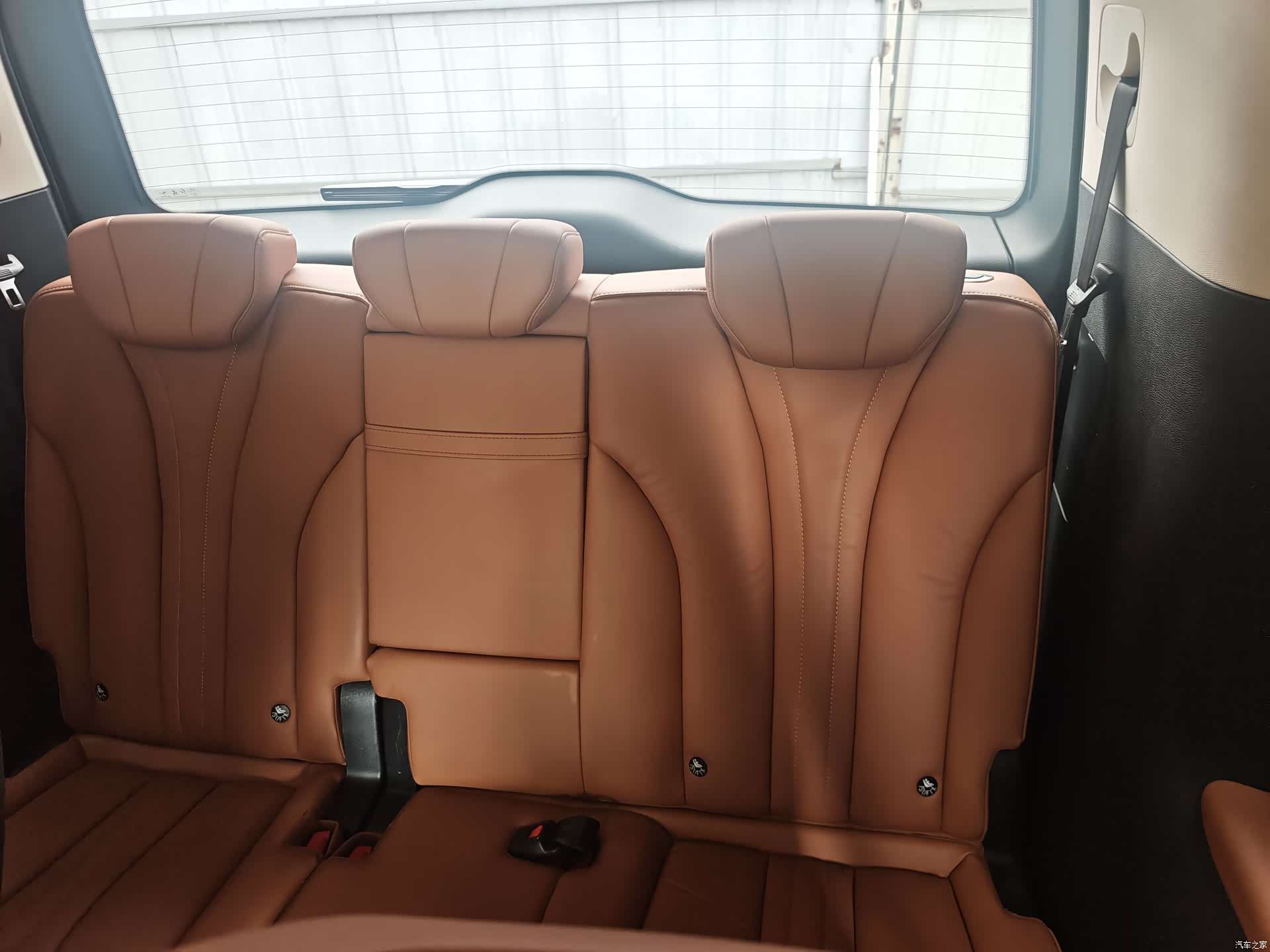 Hongqi HQ9, 2023 11