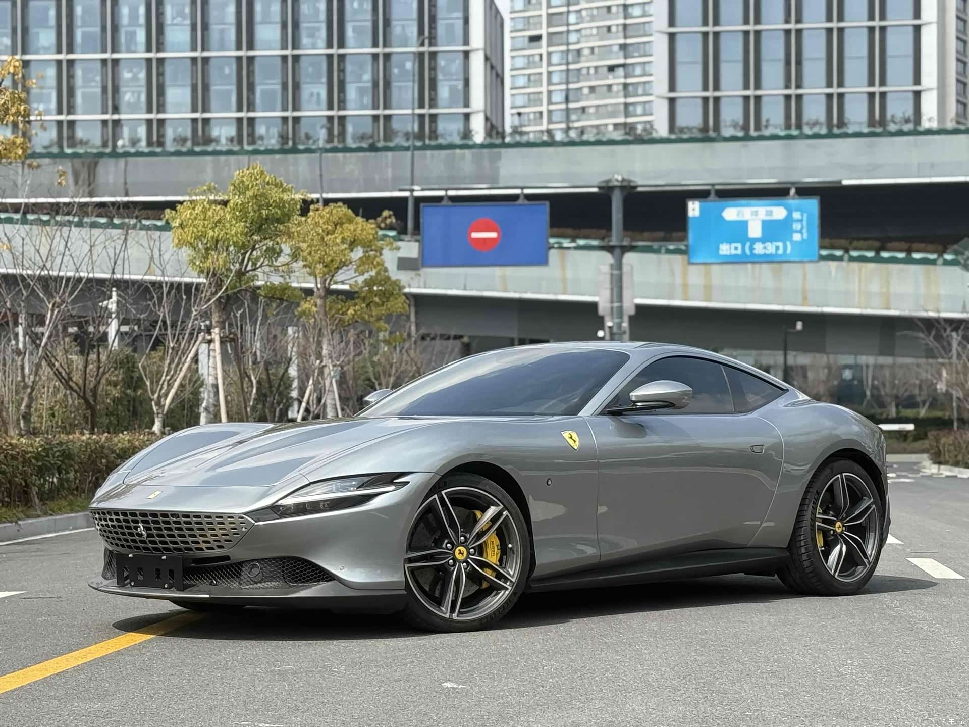 Ferrari Roma, 2021 3