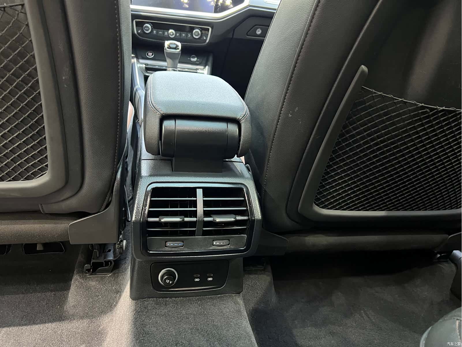 Audi Q3, 2022 12