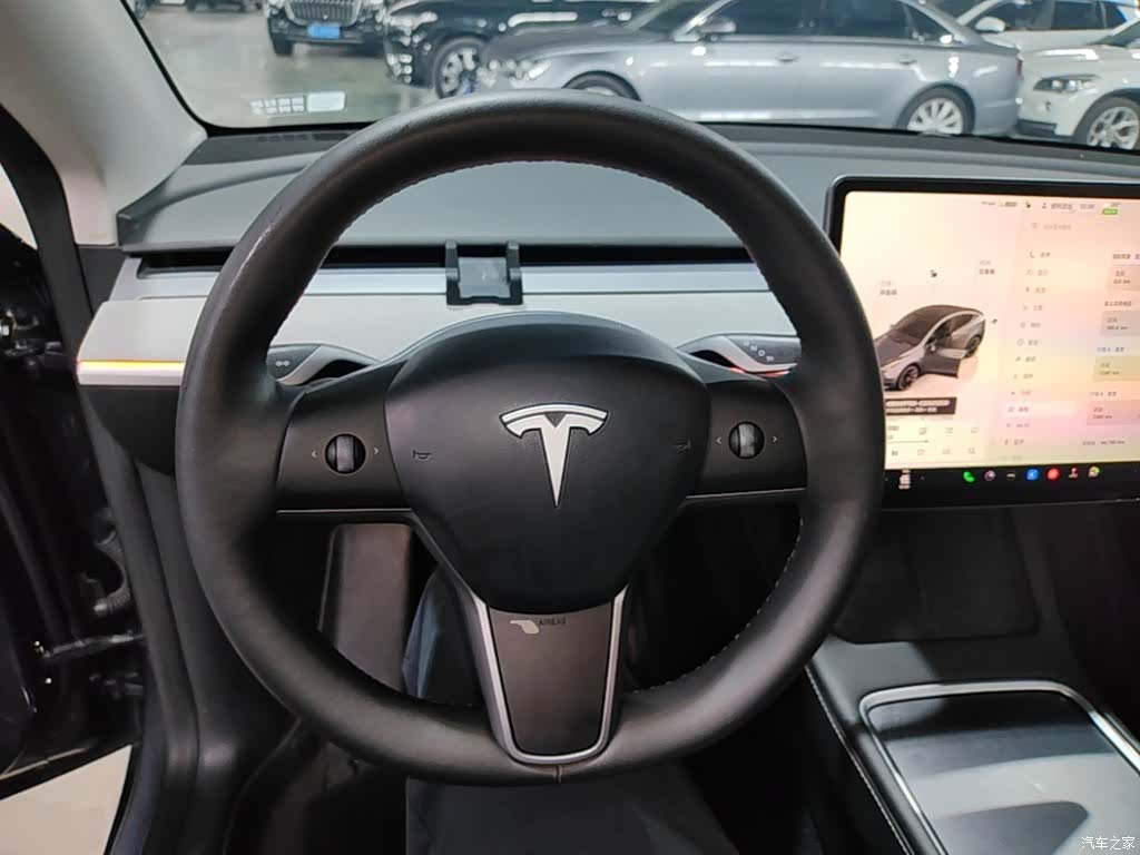 Tesla Model Y, 2023 7