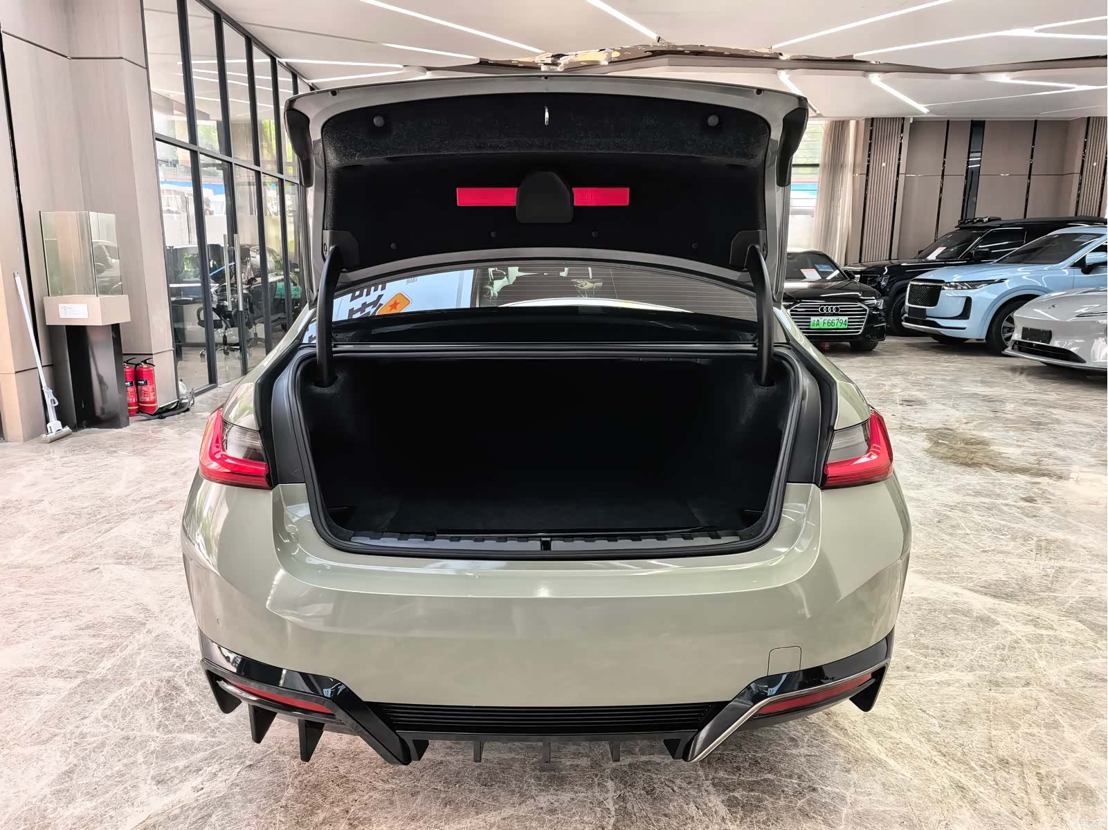 BMW i3, 2022 8