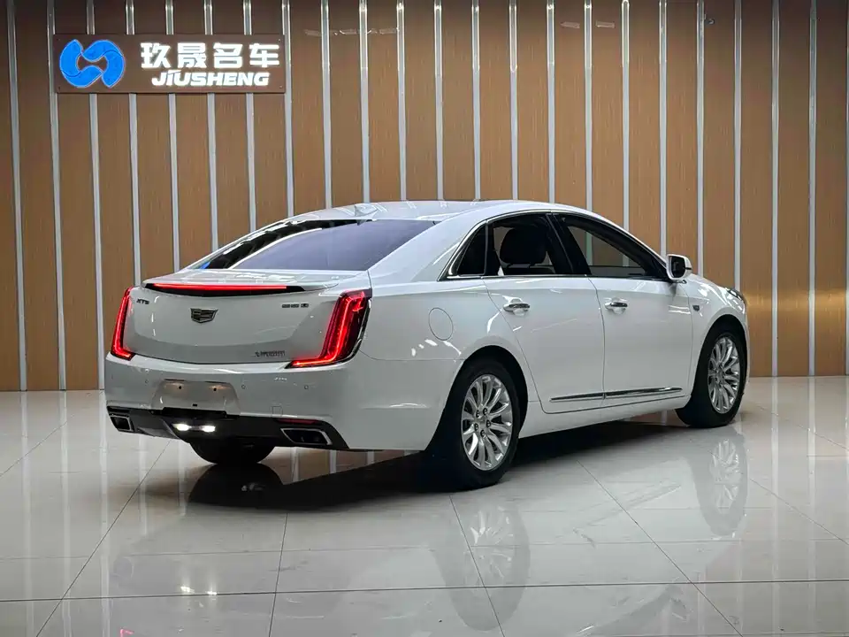 Cadillac XTS