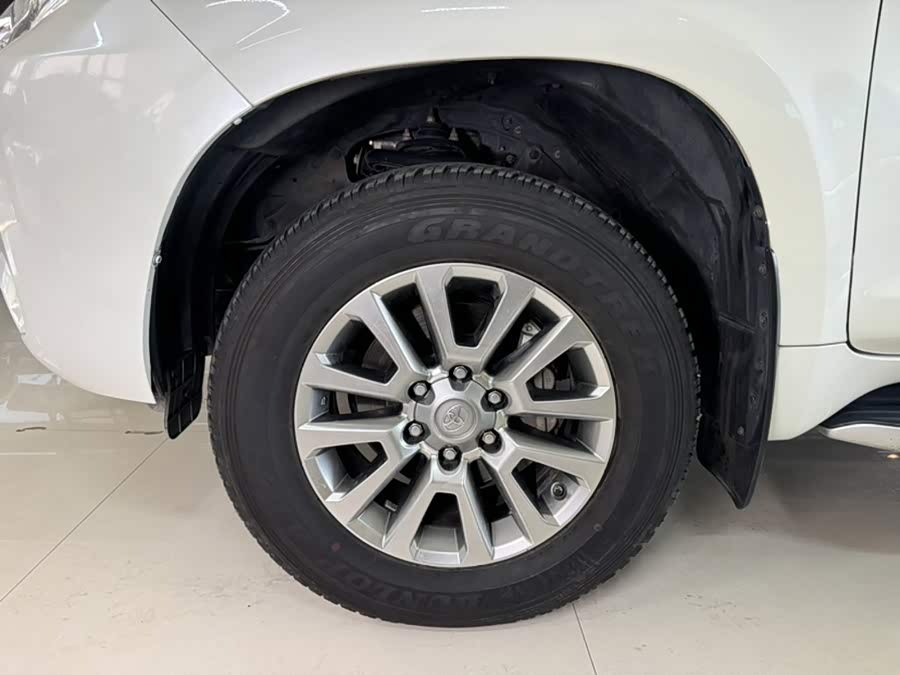 Toyota Prado 2020, фото 24