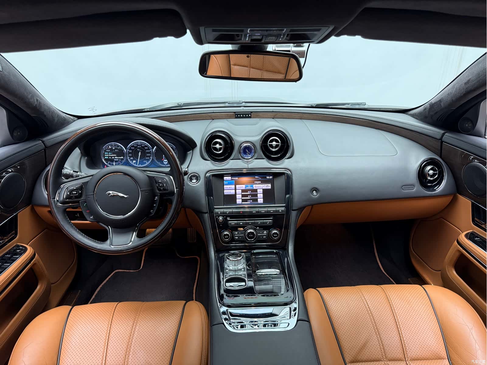 Jaguar XJ, 2013 27