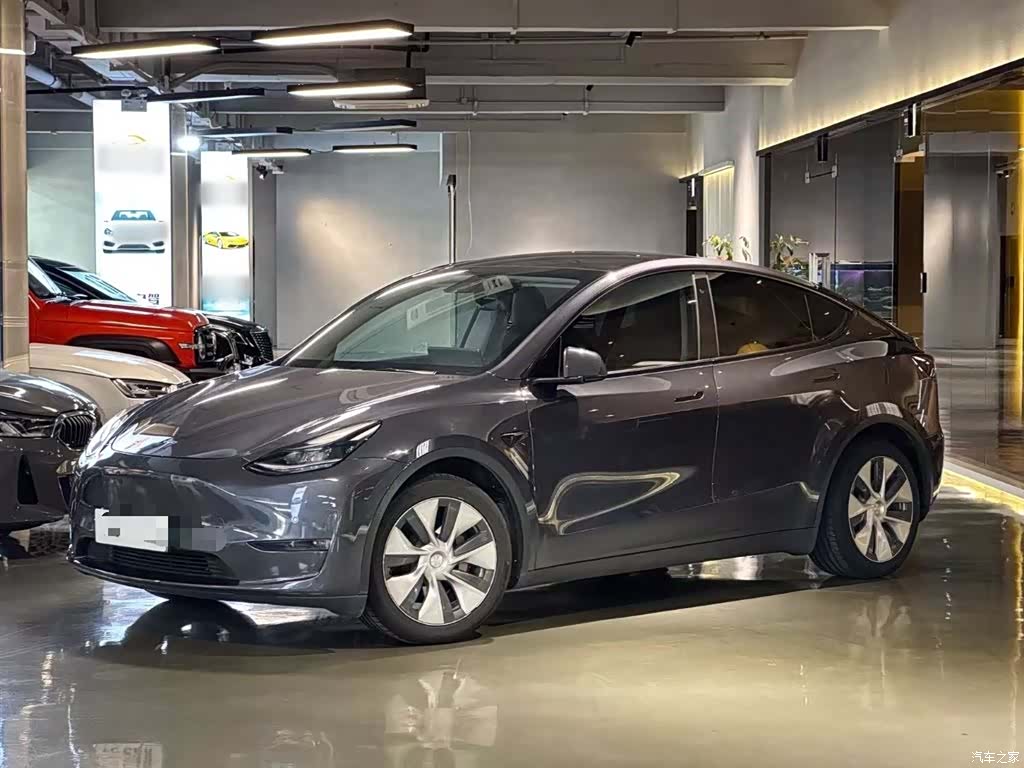 Tesla Model Y, 2022 1