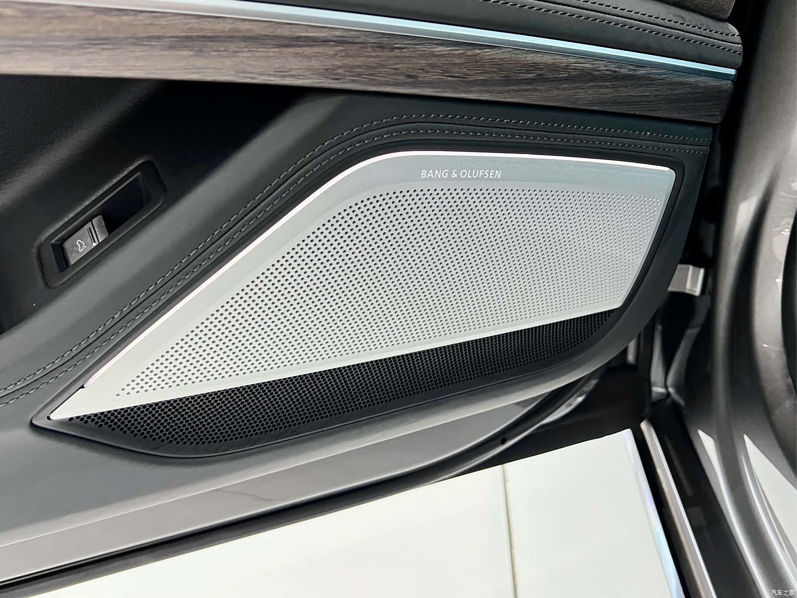 Audi A8L, 2021 30