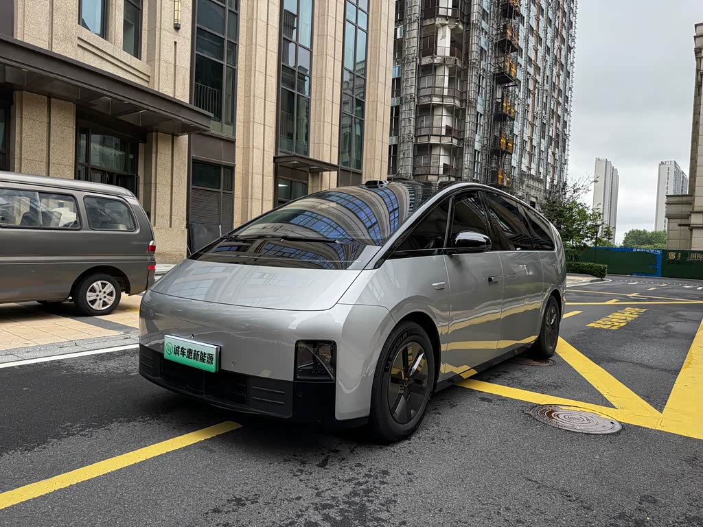 Li Auto MEGA