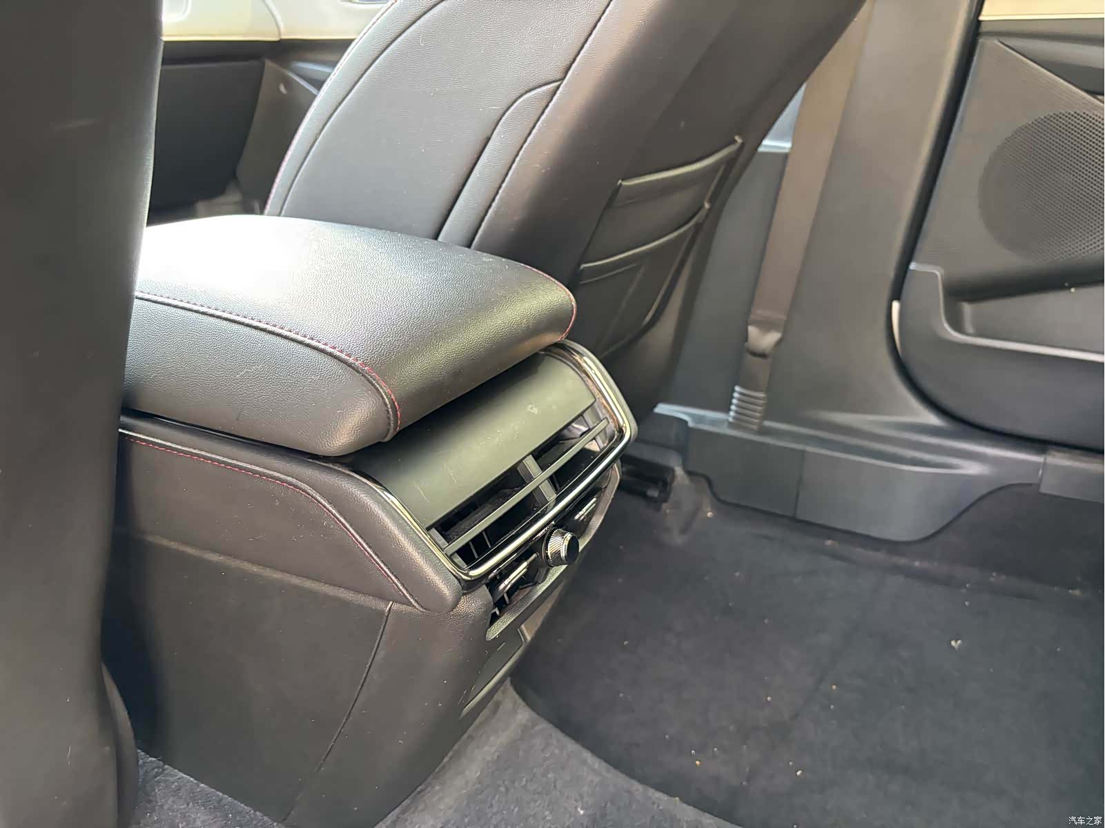 Ford Mondeo, 2023 21