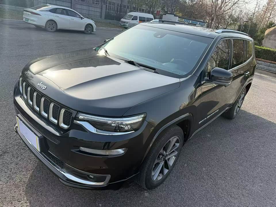 Jeep Grand Commander