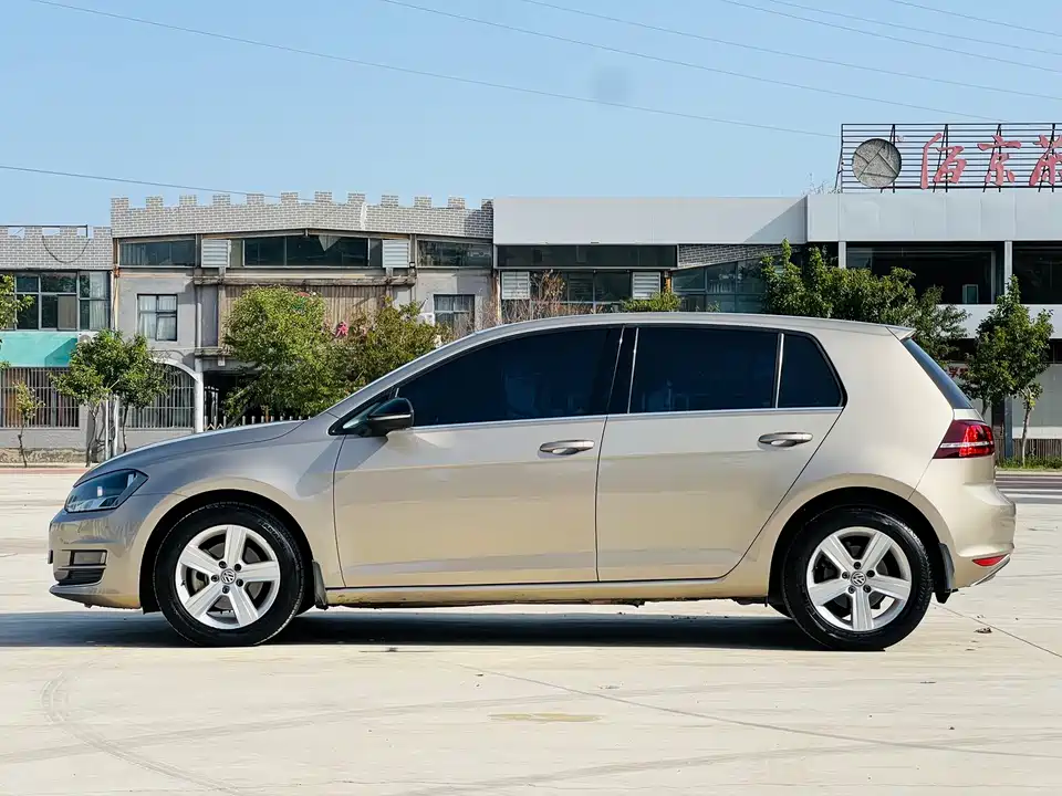 Volkswagen golf