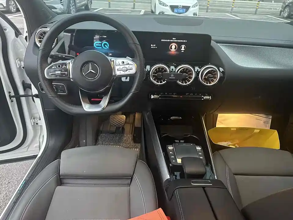 Mercedes-Benz EQA