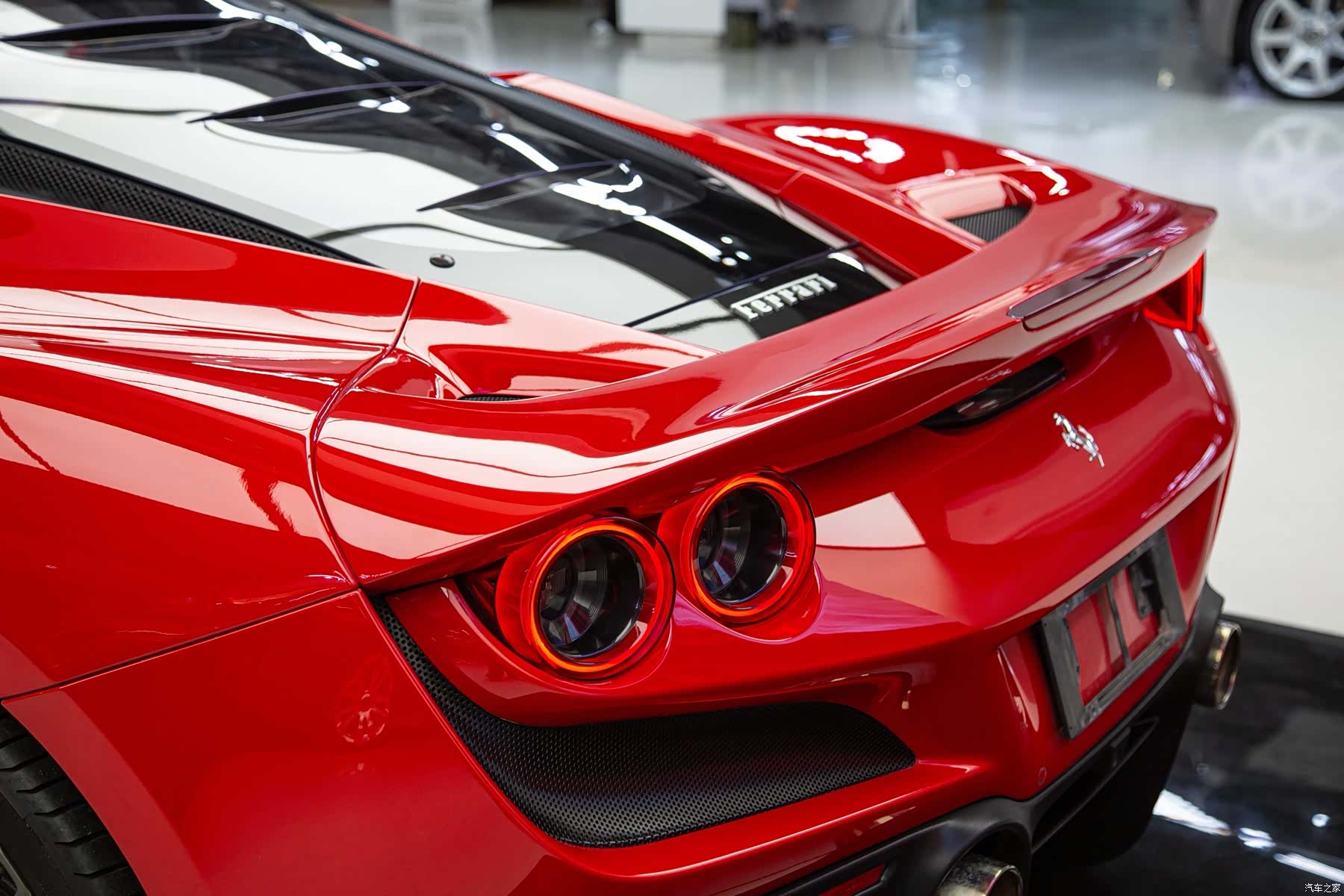 Ferrari F8, 2022 13