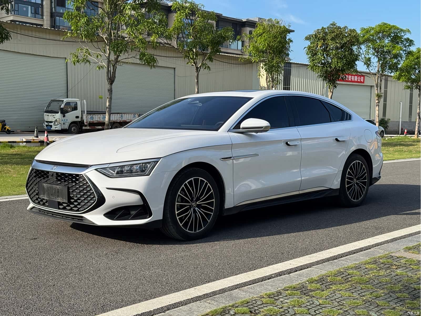 BYD Han, 2022 33