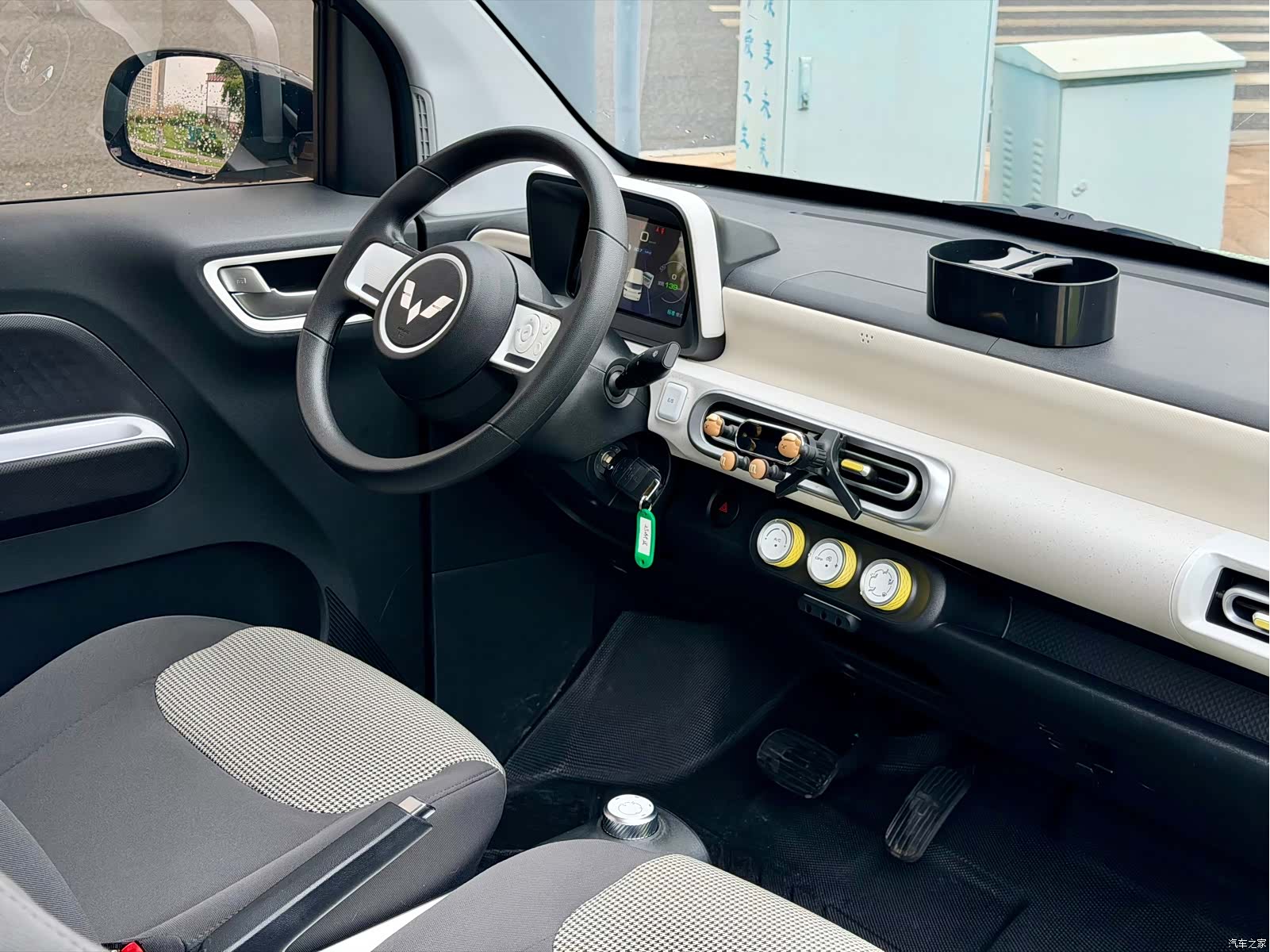 Wuling MINIEV, 2025 14