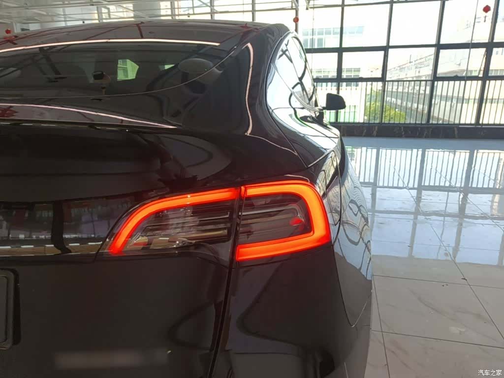 Tesla Model Y, 2023 8