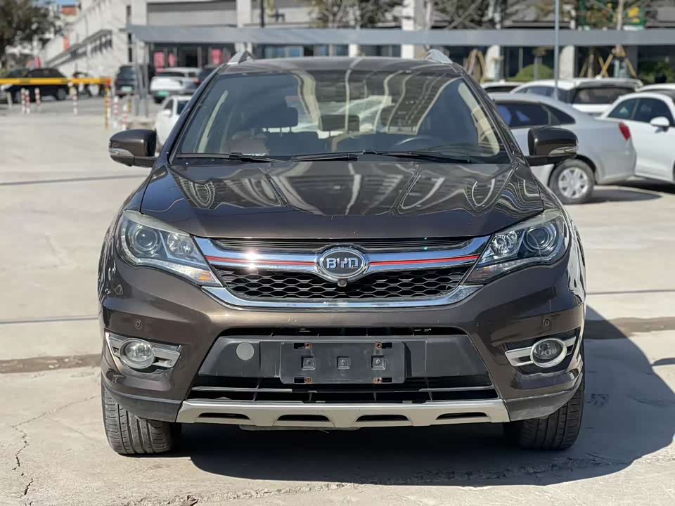 BYD S7