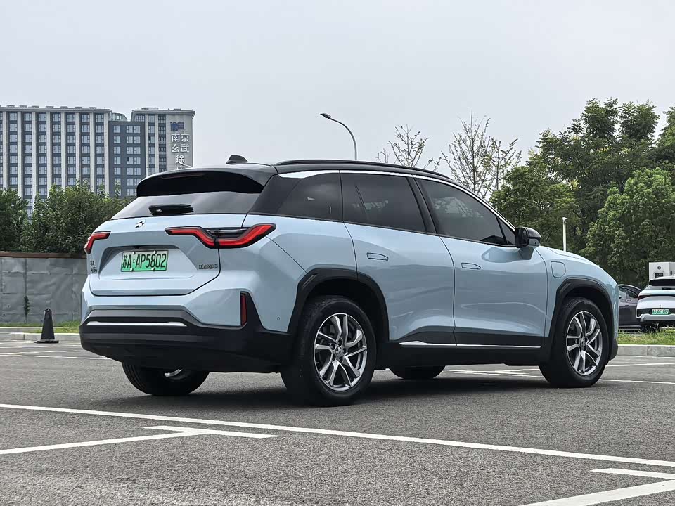 NIO ES6