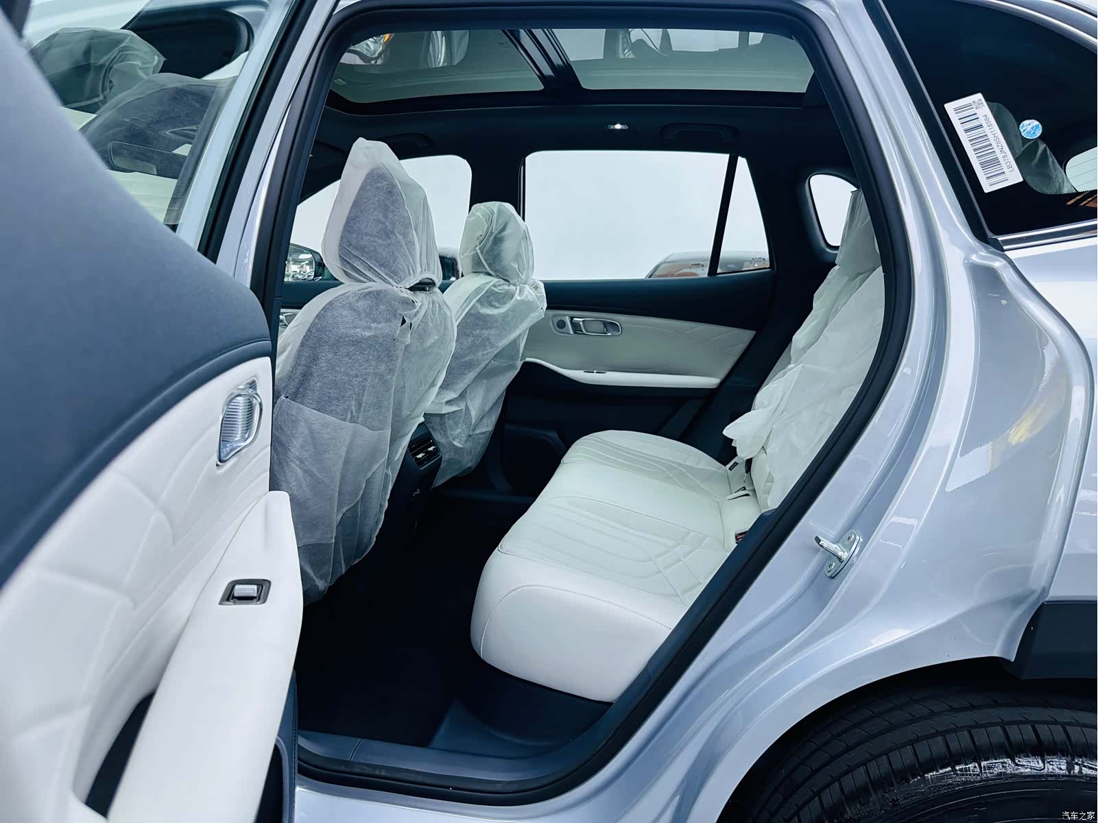 Geely 7, 2026 9