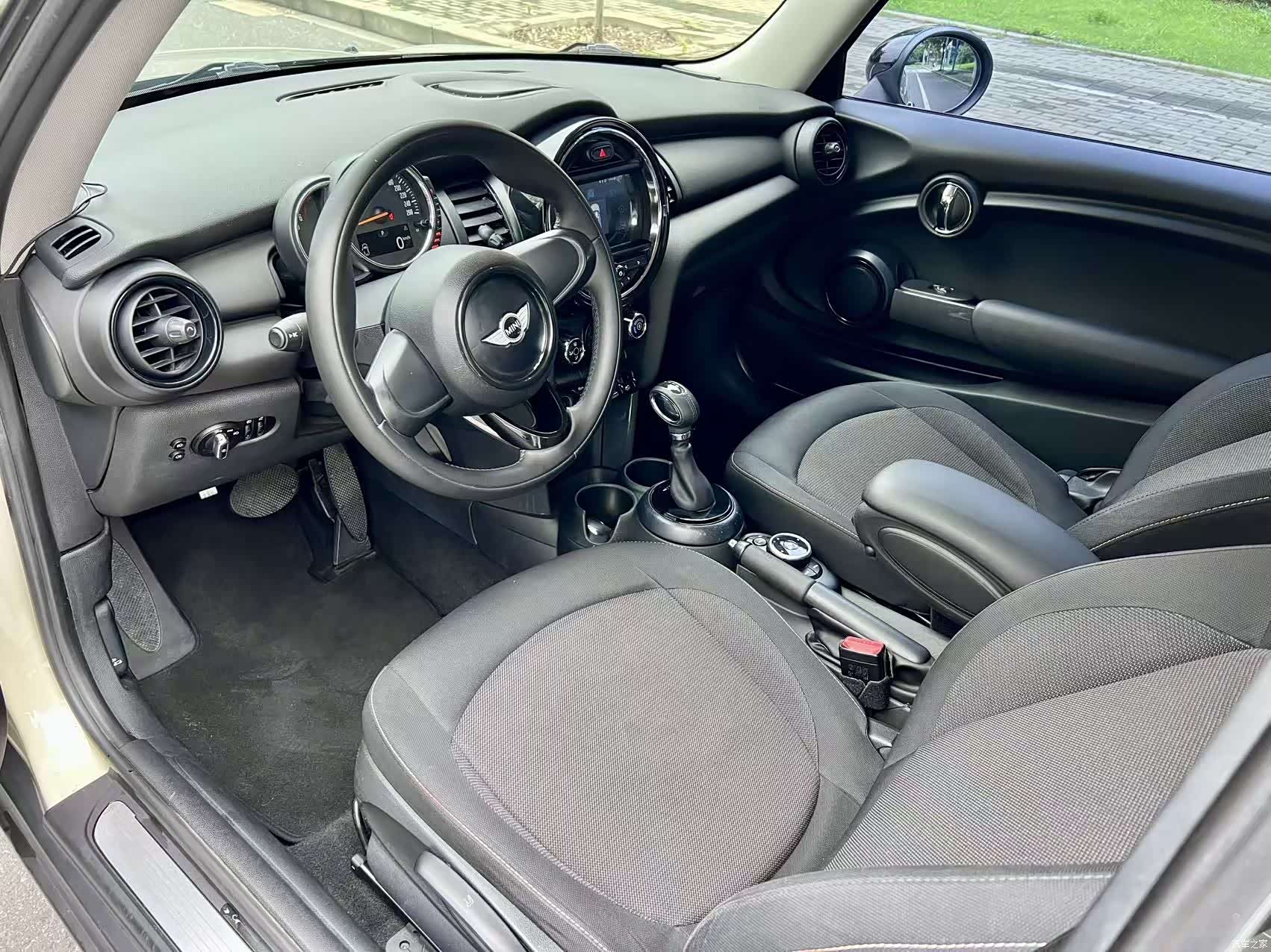 Mini ONE, 2015 10